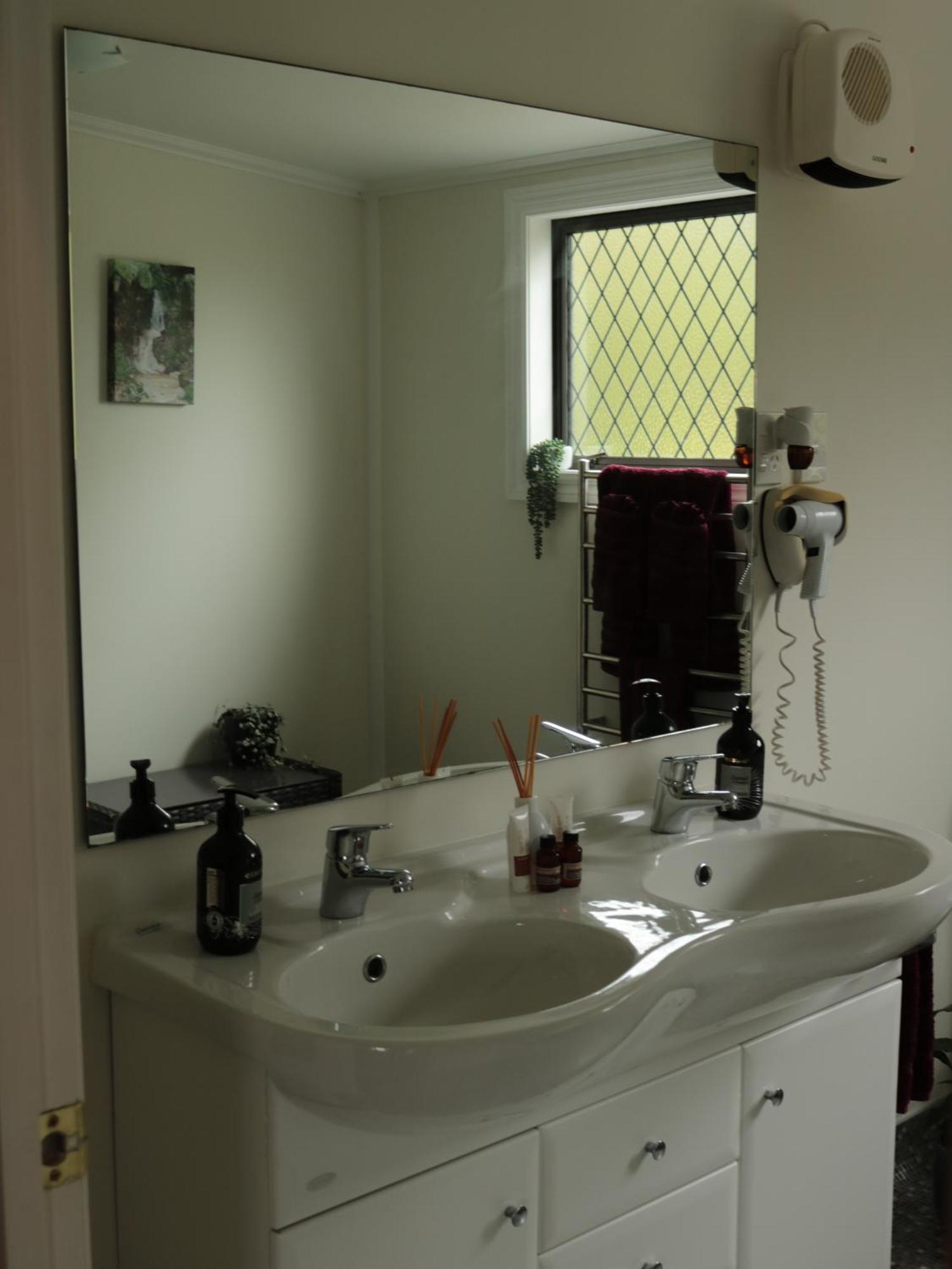 Westholm Lodge Harihari 外观 照片